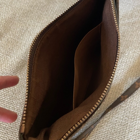 Louis Vuitton shoulder purse - Picture 2 of 4